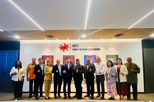 UEH Deepens Ties with Sunway University and Signs MoU with INTI International University; UEH Students Shine at ICSE 2025
