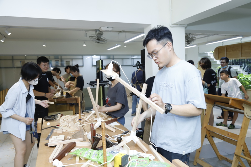 Chính thức ra mắt không gian sáng tạo nghệ thuật UEH MakerSpace