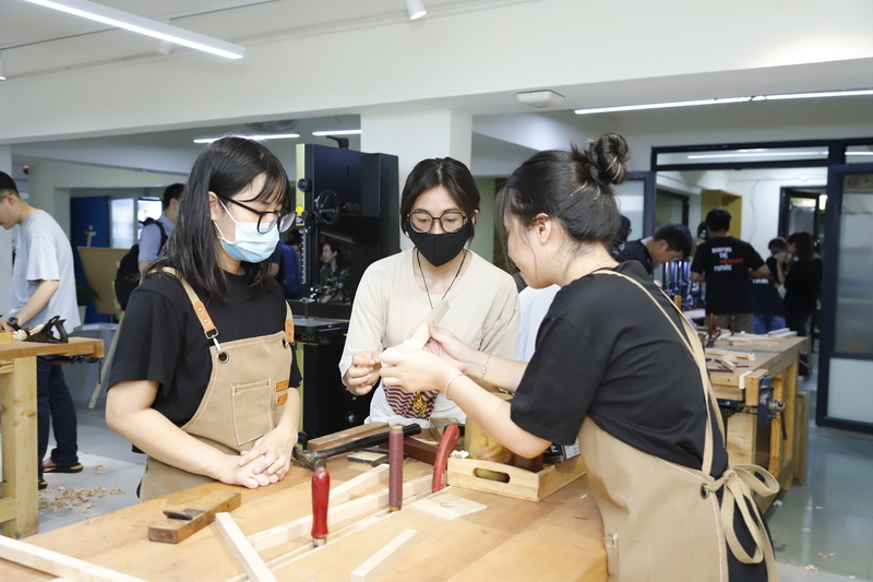 Chính thức ra mắt không gian sáng tạo nghệ thuật UEH MakerSpace