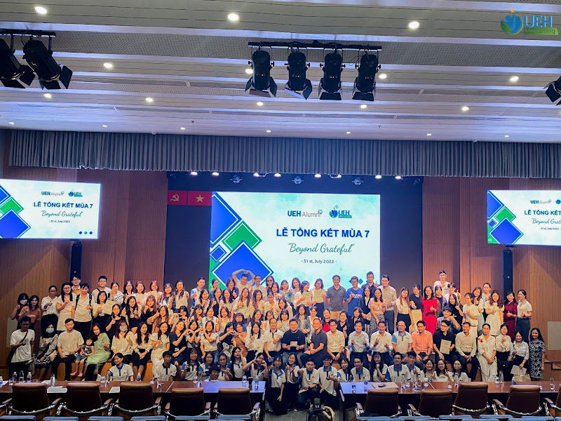 Lễ tổng kết hoạt động Câu lạc bộ UEH Mentoring mùa 7 - Beyond Grateful️ 2022