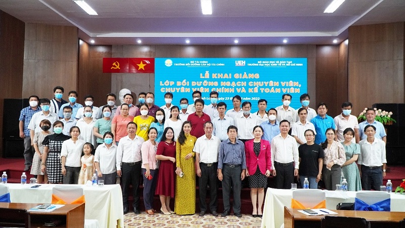 Vinh Long Campus - 3 years affirming UEH’s position and mission in ...