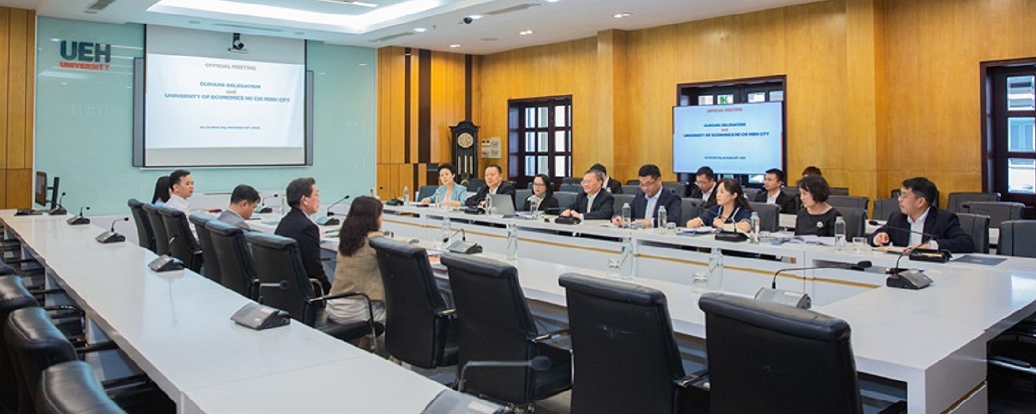 UEH Welcomes the Standing Committee of the Guizhou Provincial Party Committee and the Secretary of the Guiyang Municipal Party Committee, China
