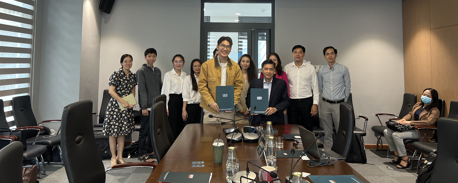 Signing Ceremony of the Cooperation Agreement Between UEH College of Business (COB, UEH) and Really Corporation, Ltd. (SEA Bridge) (2024–2027) – Workshop CEO’s Talk.