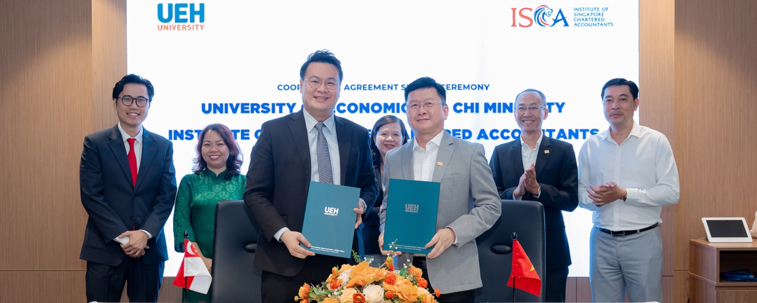 Signing ceremony of the memorandum of understanding between University of Economics Ho Chi Minh city and the Institute of Singapore Chartered Accountants