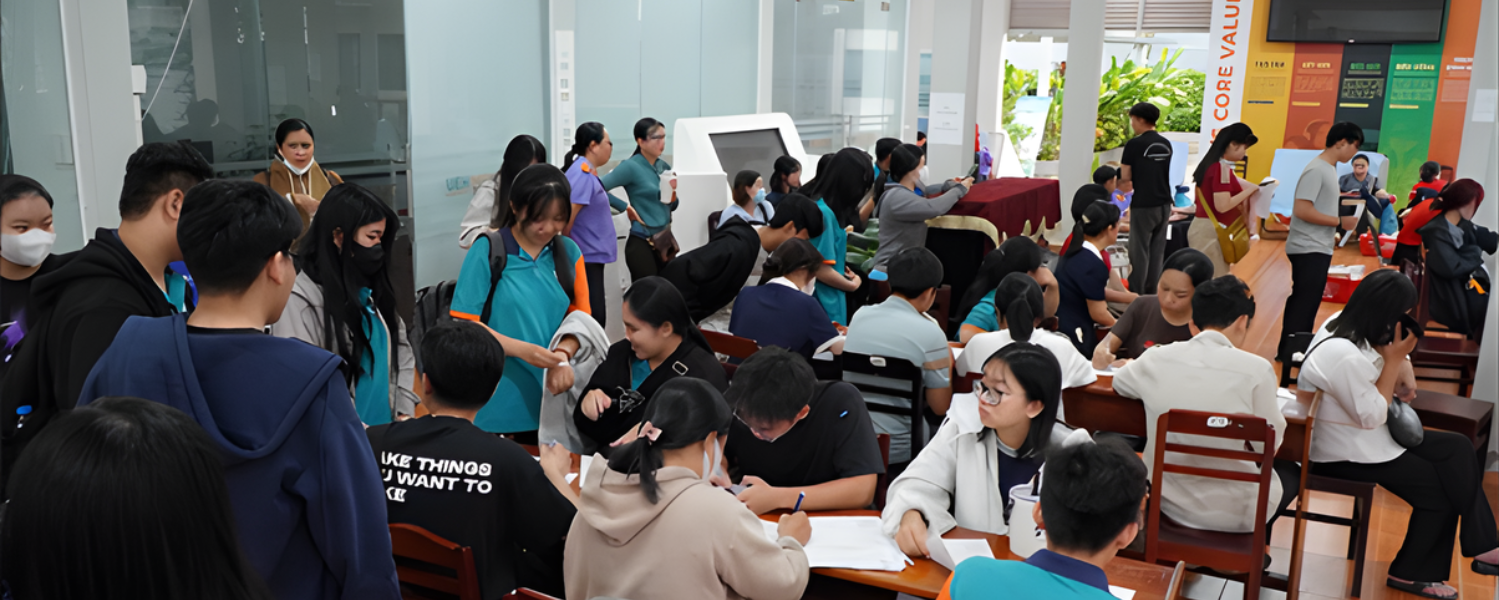 UEH Mekong tổ chức hoạt động hiến máu tình nguyện đợt 2 năm 2025