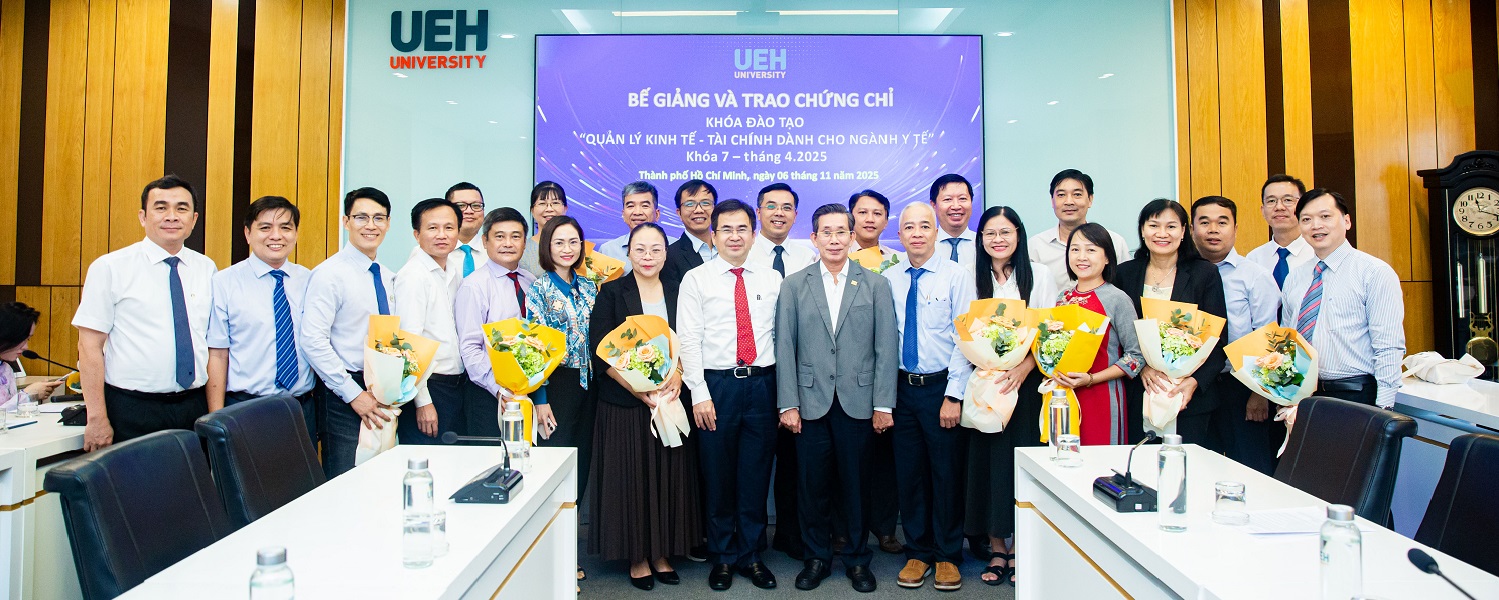 Lễ Bế giảng và trao chứng chỉ Khóa bồi dưỡng “Quản lý kinh tế - tài chính dành cho ngành Y tế” Khóa 7 - đợt tháng 4 năm 2025