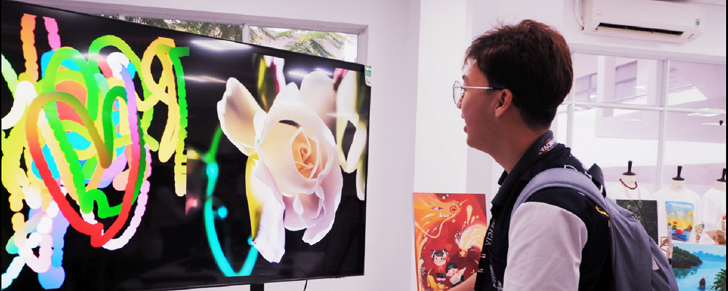UEH Strives to Build a Technology-Art Ecosystem Toward Sustainable Values