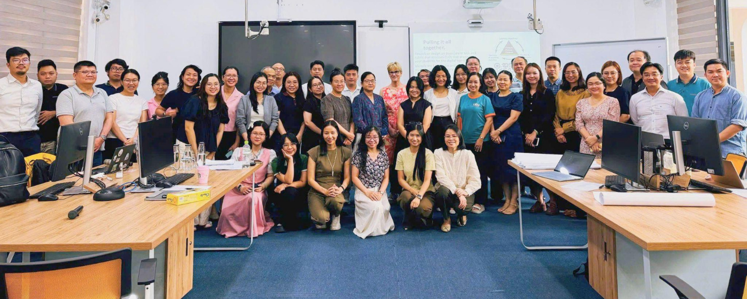 UEH organizes international professional development class: "Teaching and Learning in the Digital Age: Evidence-Informed Pedagogy for Higher Education"