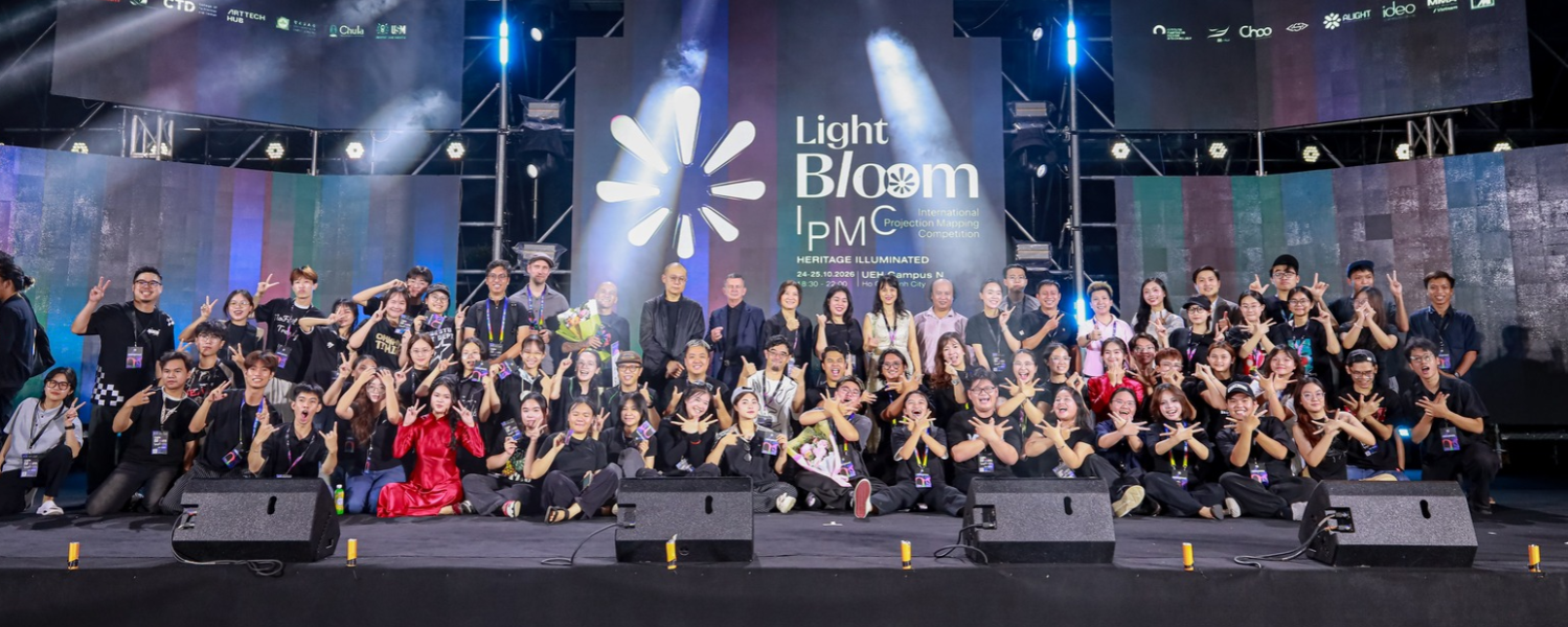 Lightbloom Competition 2026: 12 đội thi từ 7 quốc gia trình diễn nghệ thuật ánh sáng, nhìn lại một đêm rực rỡ và đầy cảm hứng 