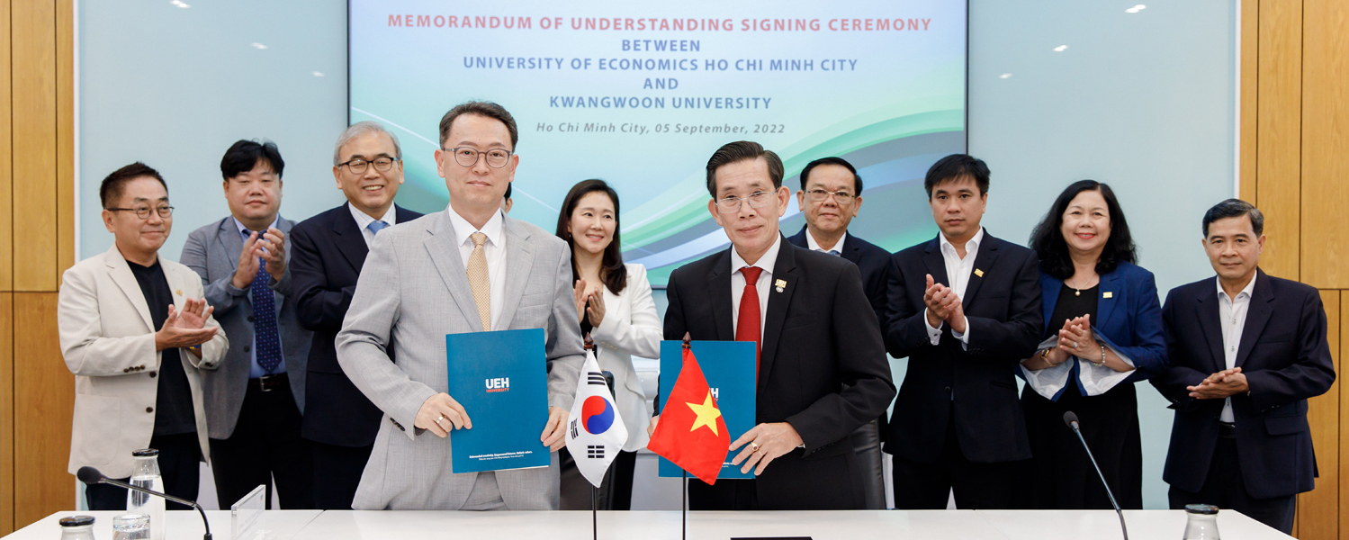 UEH and Kwangwoon University, Korea signing a cooperation agreement on the development of “City to City” Project