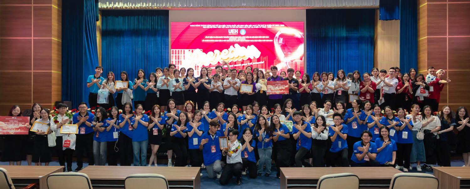 Looking back at the proud journey of UEH youth on the occasion of the 74th Anniversary of the Traditional Day of Vietnamese Students and the Student Association (January 9, 1950 - January 9, 2024)

