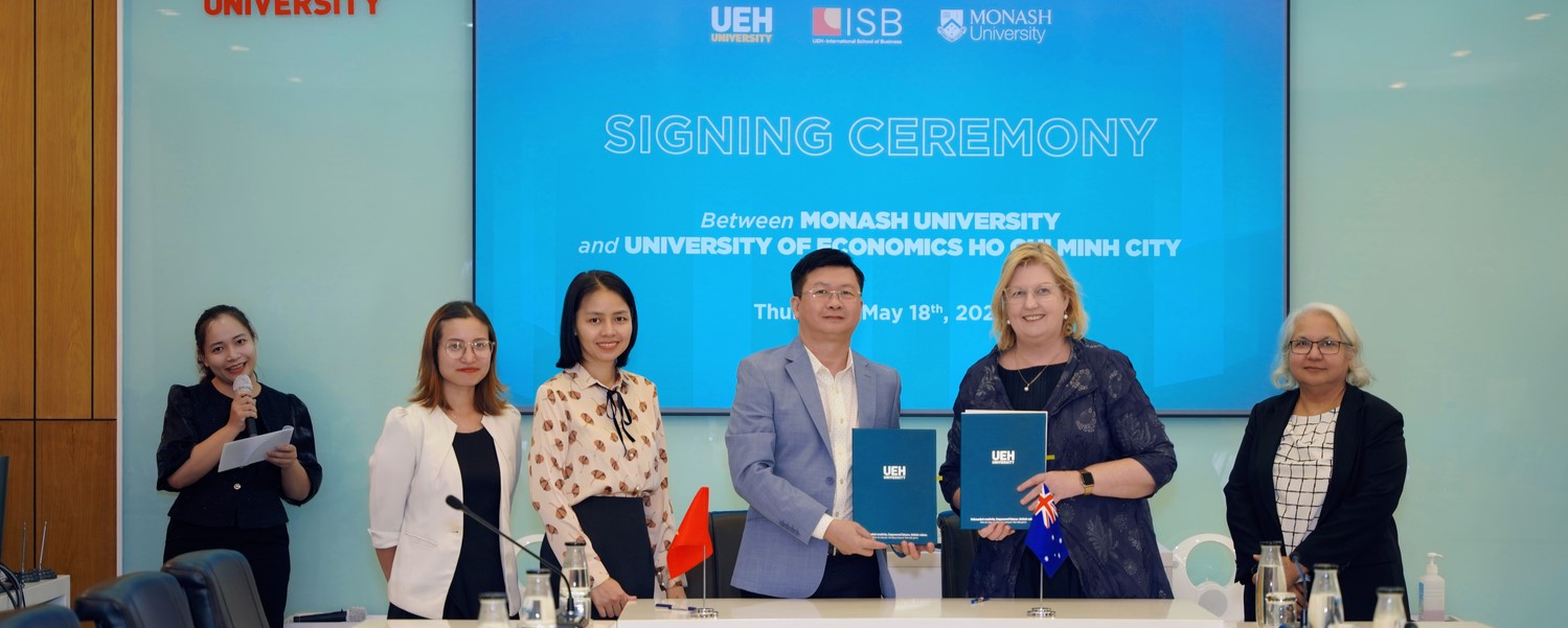 University of Economics Ho Chi Minh City signed a cooperation agreement with Monash University, a member of Australia's Go8