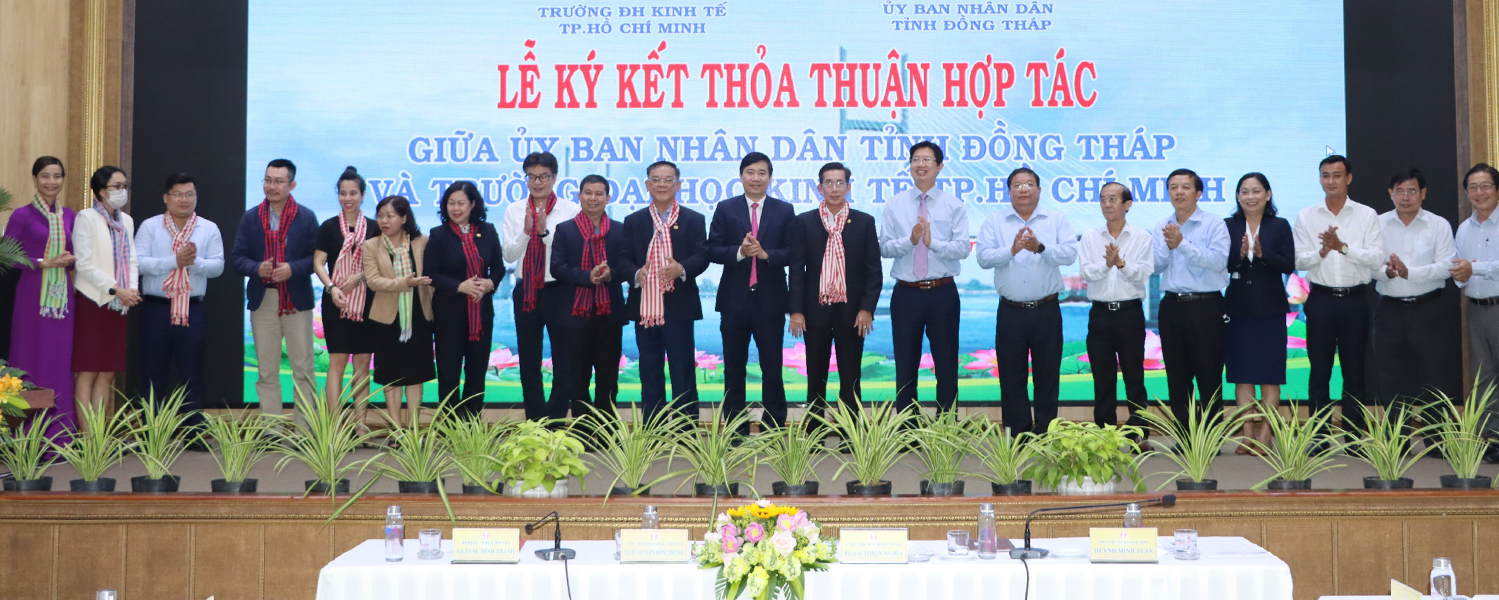 UEH and Dong Thap People’s Committee officially signing to cooperate in the new period 2022 - 2027