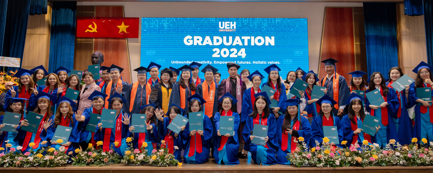 Lễ tốt nghiệp tại TP.HCM của thế hệ Tân cử nhân UEH – Vĩnh Long đầu tiên: Bằng cấp, giá trị xứng đáng cho những nỗ lực