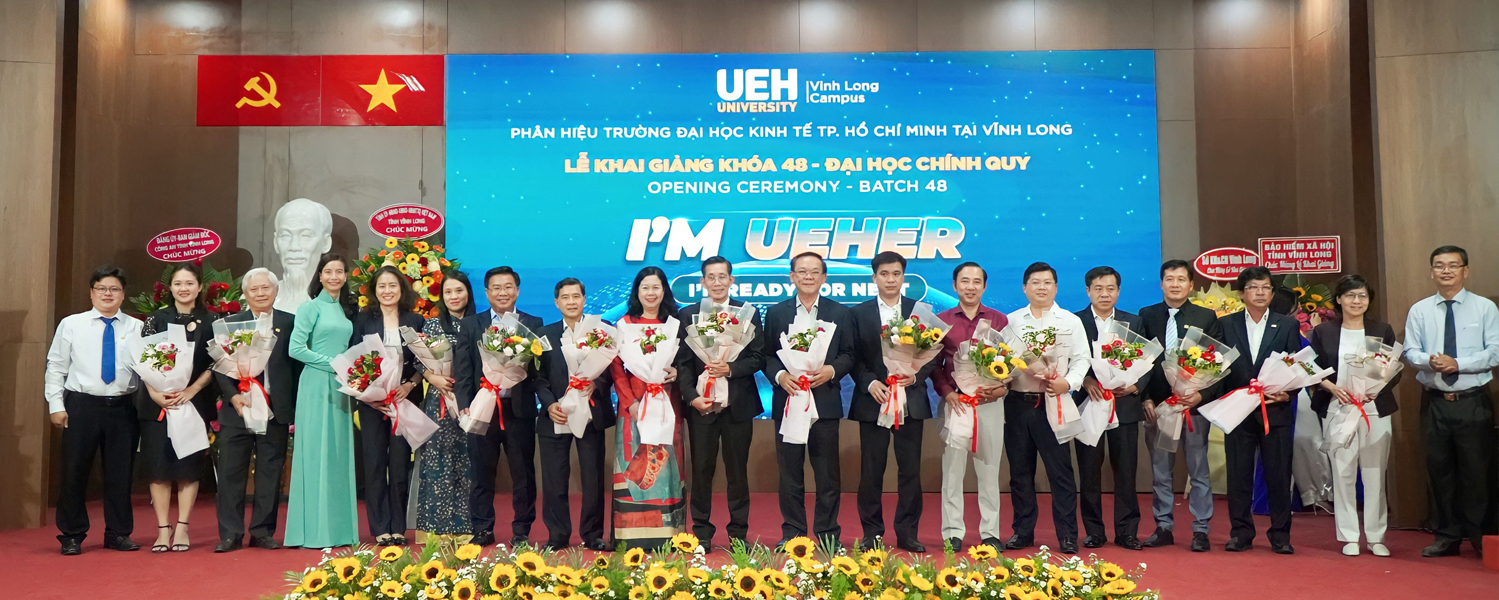 Opening Ceremony of Course 48 at UEH-Vinh Long Campus: Arousing the spirit of initiative in the future for the young generation of human resources in the Mekong Delta
