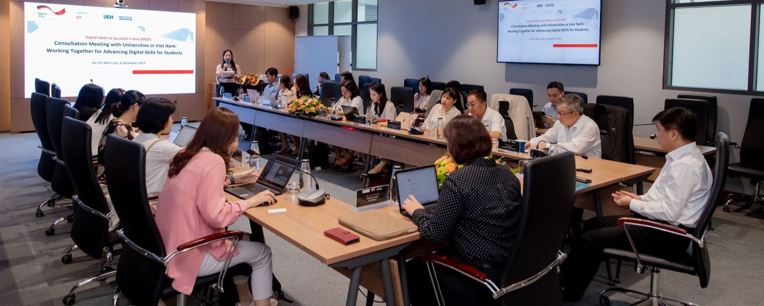 Working session of the University of Economics Ho Chi Minh City (UEH) with the German International Cooperation Organization (GIZ) and universities in Ho Chi Minh City

