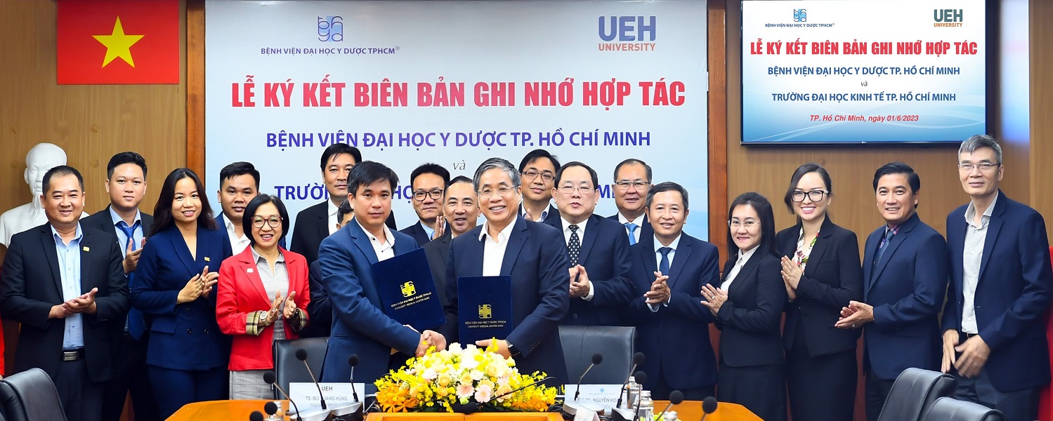 Cooperation signing ceremony between UEH and University Hospital of Medicine and Pharmacy Ho Chi Minh City (UMC) in the period of 2023 - 2028