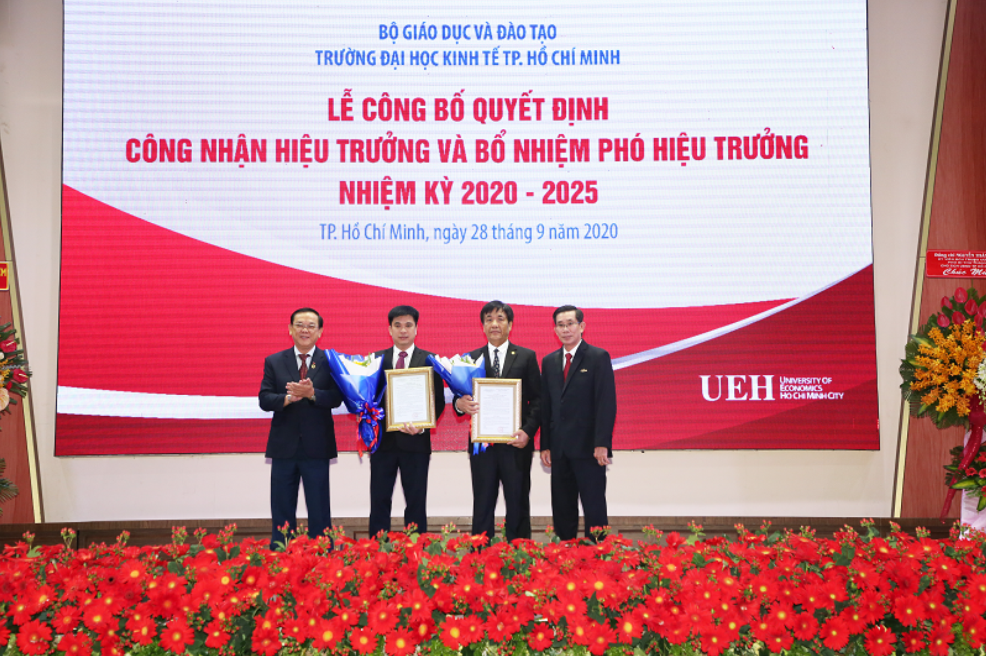 Develop University of Economics Ho Chi Minh City unified on all aspects of its activities