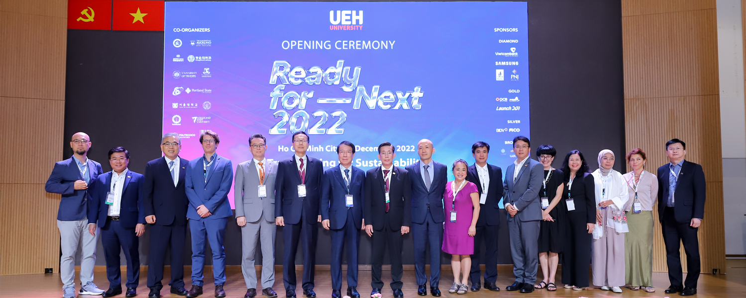 Opening the event series Ready For Next 2022: UEH and partners organize scientific and artistic activities with the theme "Ready to transform for the sustainable development of the community”