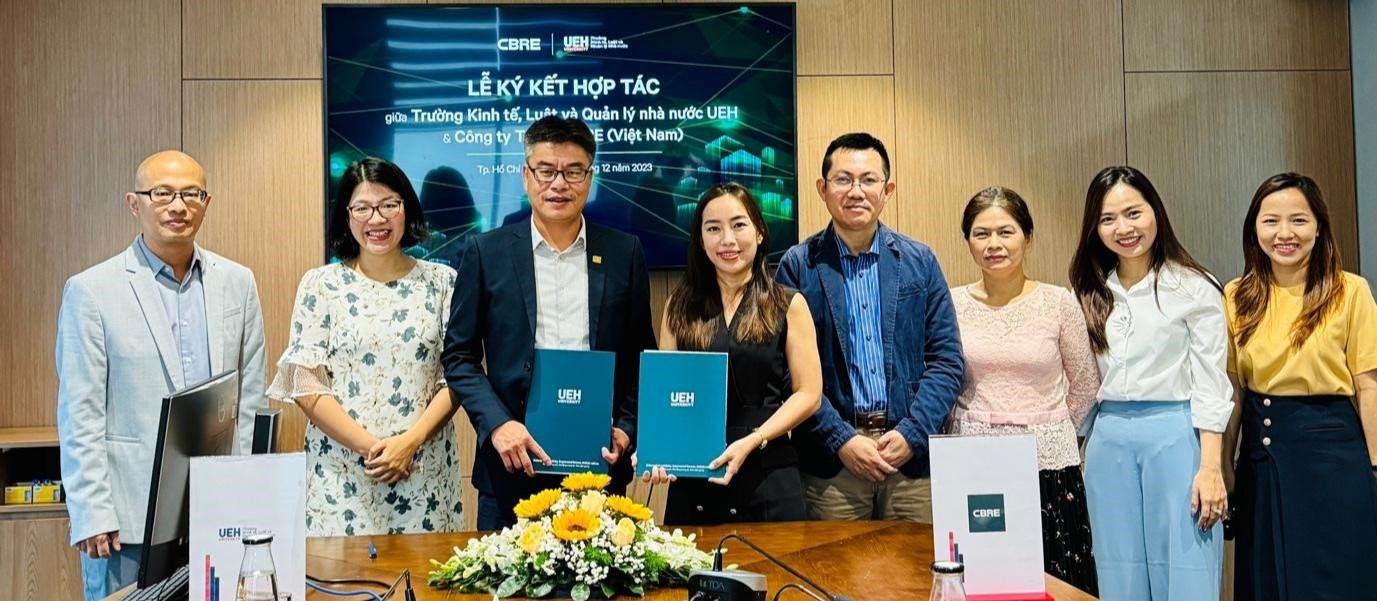 MoU Signing Ceremony between UEH College of Economics, Law and Government and CBRE Vietnam Company Limited

