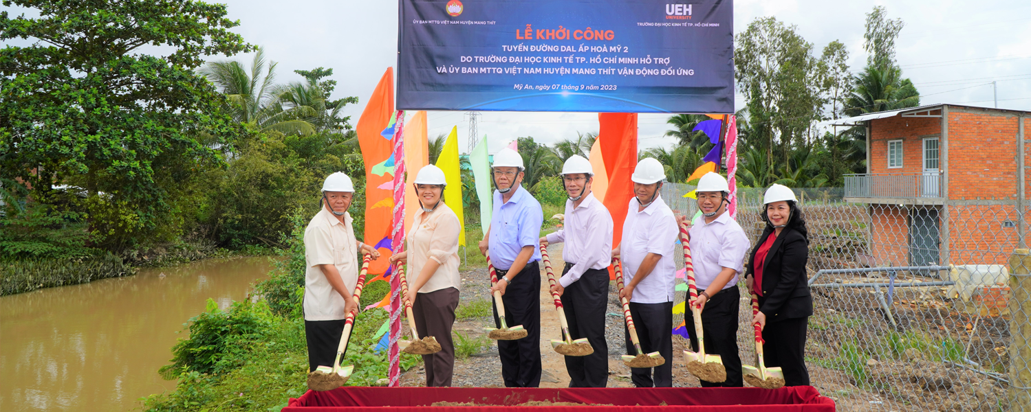 UEH in Mang Thit: Joining hands to innovate for the sustainable development of the entire Mekong Delta Region