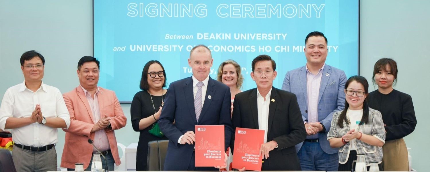University of Economics Ho Chi Minh City signinged a cooperation agreement with Deakin University, Australia

