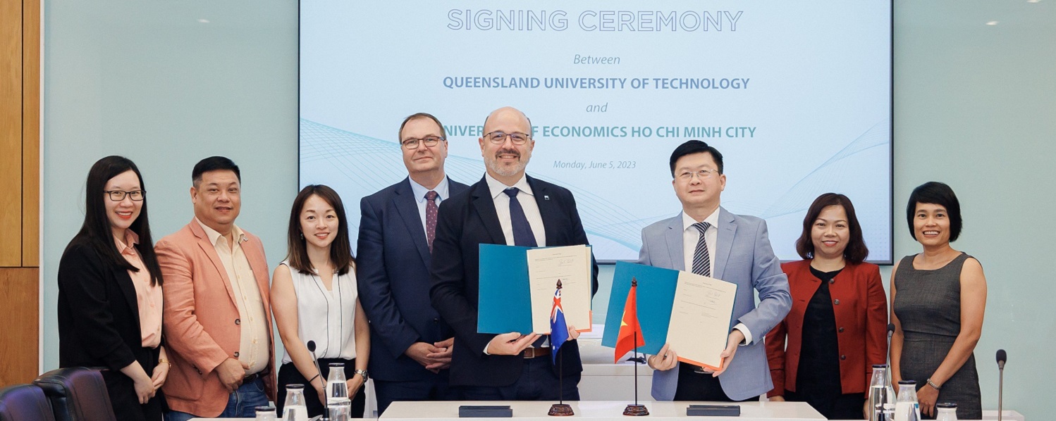 University of Economics (UEH) and Queensland University of Technology (QUT) sign international academic agreement