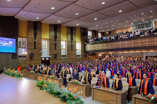 Nearly 3,500 UEH new Graduates radiant on their Graduation Ceremony ...