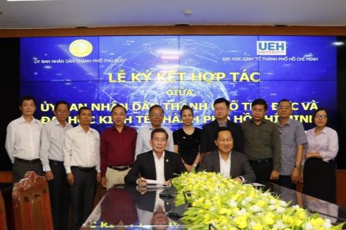 University of Economics Ho Chi Minh City and Thu Duc City People's Committee Officially Signing a Cooperation Agreement

