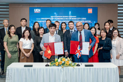 Re-signing Ceremony of the Memorandum of Understanding between University of Economics Ho Chi Minh City and the Association of Chartered Certified Accountants, UK
