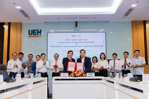 UEH and Saigon Trading Group - One Member Limited Liability Company (SATRA) Sign Cooperation Agreement
