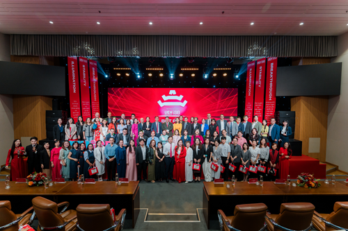 The UEH-International School of Business (UEH-ISB), University of Economics Ho Chi Minh City, has been officially elevated to UEH Honours College (UEH.ISB)
