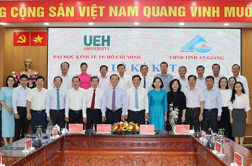 University of Economics Ho Chi Minh City and An Giang Provincial People's Committee Sign Cooperation Agreement for the 2025-2030 Period
