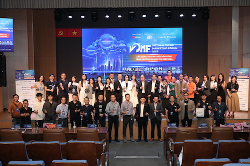 UEH Partners with the Vietnam E-commerce Association to Co-organize the Vietnam Online Marketing Forum 2025