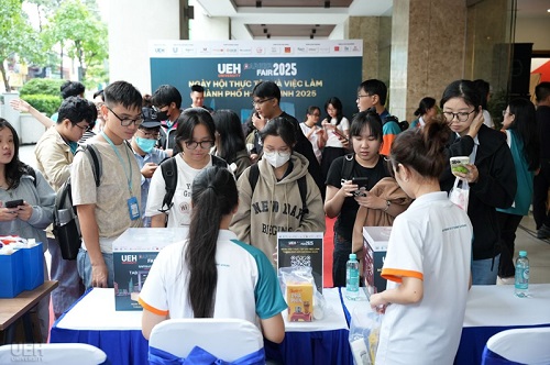 Ho Chi Minh City Internship and Job Fair – UEH Career Fair 2025, Phase 2: Offering Over 3,000 Job Opportunities & Crowning the Champion of the "Conquering Recruiters 2025" Competition