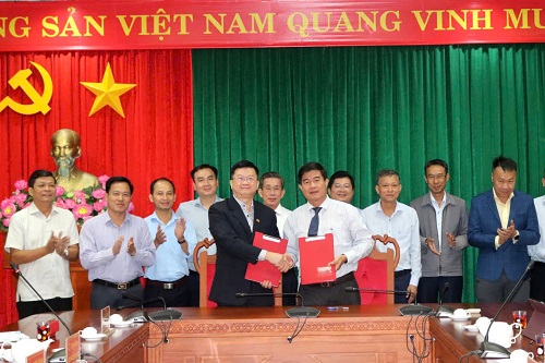 Signing Ceremony for the 2025-2030 Cooperation Agreement between the University of Economics Ho Chi Minh City and Dak Lak Provincial People's Committee