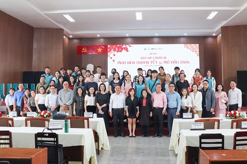 UEH Mekong and Vinh Long Business Association Co-host Talkshow on "Activating Business for the Tet Season and New Year 2026"
