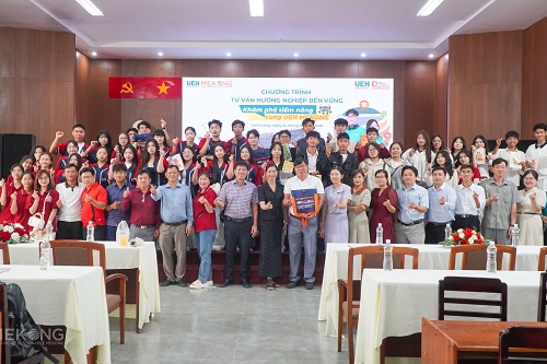 UEH Mekong Campus Tour 2026: Tiếp tục đồng hành cùng học sinh THPT trong định hướng nghề nghiệp, lựa chọn tương lai