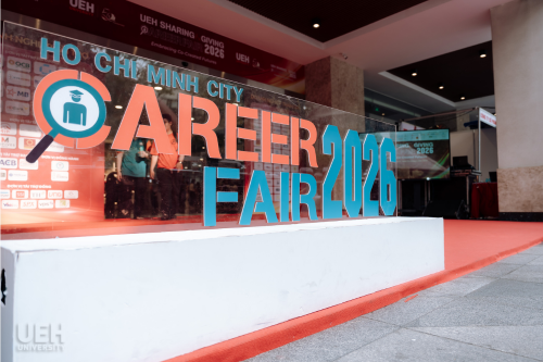 [UEH 50 năm] Từ kết nối đến đồng kiến tạo: UEH Partnerships Summit & Career Fair 2026 “Embracing Co-Created Futures”  lan tỏa gần 14 tỷ đồng, kết nối hơn 5.000 cơ hội việc làm cho người học