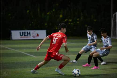 [Trường Tươi Group - UEH League 2026] [Bóng đá Nam] Vòng 2: Kịch tính gia tăng, thế trận cạnh tranh rõ nét