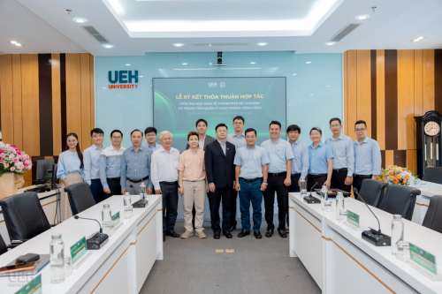 UEH and the Ho Chi Minh City Public Transport Management Center sign a cooperation agreement to promote sustainability and urban human resource development