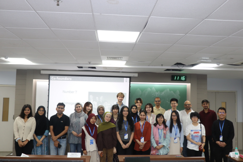 From the Classrooms of IIT Bombay to the Vibrant Streets of Mumbai: UEH Students Expand Their Innovation Mindset