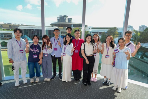 UEH Students Participate in the NUS Young Fellowship Programme 2026