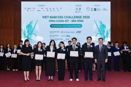 Đại diện Trường Kinh doanh UEH xuất sắc đạt Giải Nhì tại Vòng Chung kết khu vực phía Nam của cuộc thi Vietnam ESG Challenge 2026