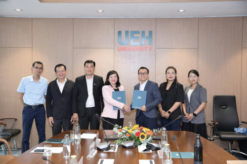 UEH College of Business Signs a Memorandum of Understanding (MOU) with Haravan Technology Corporation