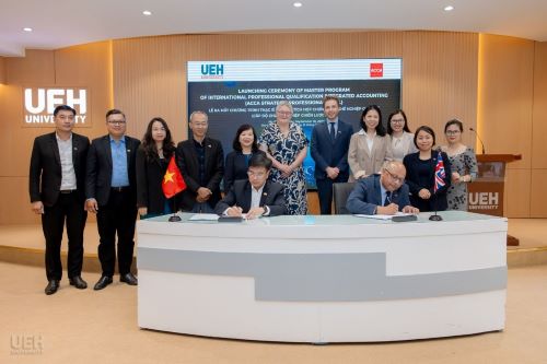 UEH tiên phong tích hợp Chứng chỉ nghề nghiệp Quốc tế và Quốc gia vào Chương trình Cao học ngành Kế Toán